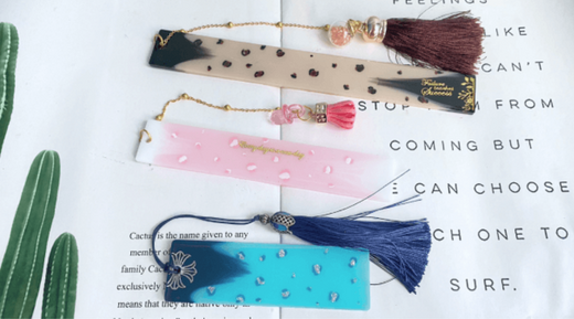 How to Make Artistic Resin Bookmark