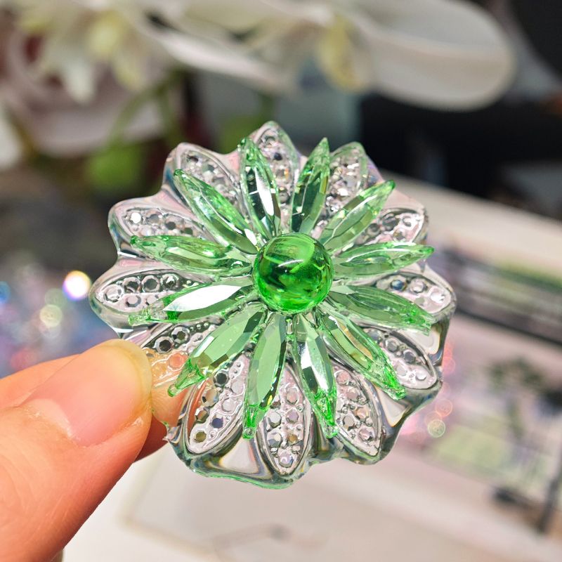 Handmade Crystal Diamond Pearl Crystal Flower Brooch Resin Mold