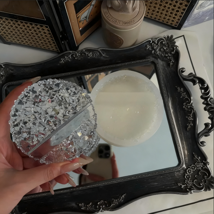 Handmade Crystal Cluster Round Phone Holder Resin Mold