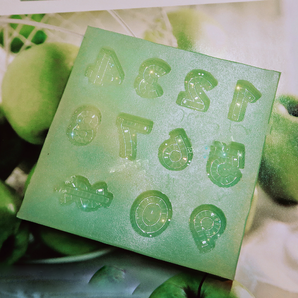 Handmade Diamond 26 Alphabet & Number Resin Mold
