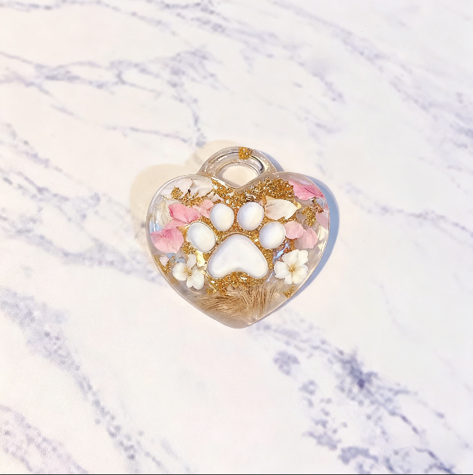 Handmade Puffy Heart with Claw Jewelry Pendant Resin Mold