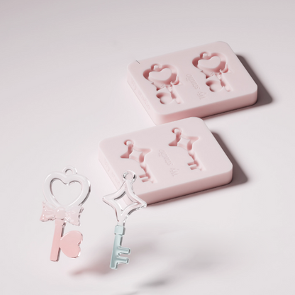 Handmade Heart-Shaped Starburst Key-Shaped Pendant Resin Mold