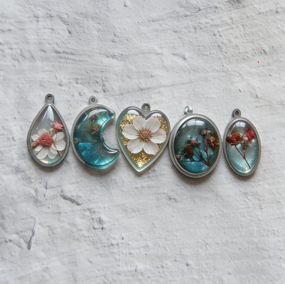 Resin Necklace Jewelry Mold with Built-In Pendant Bezel