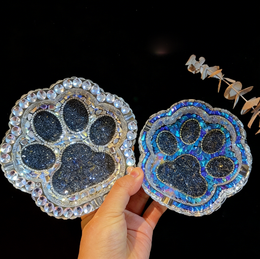 Handmade Diamond-Shaped Cat Claw Ashtray Resin Mold