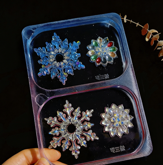 Handmade  Diamond Mini Double-Layer Rotating Snowflake Ornament Resin Mold