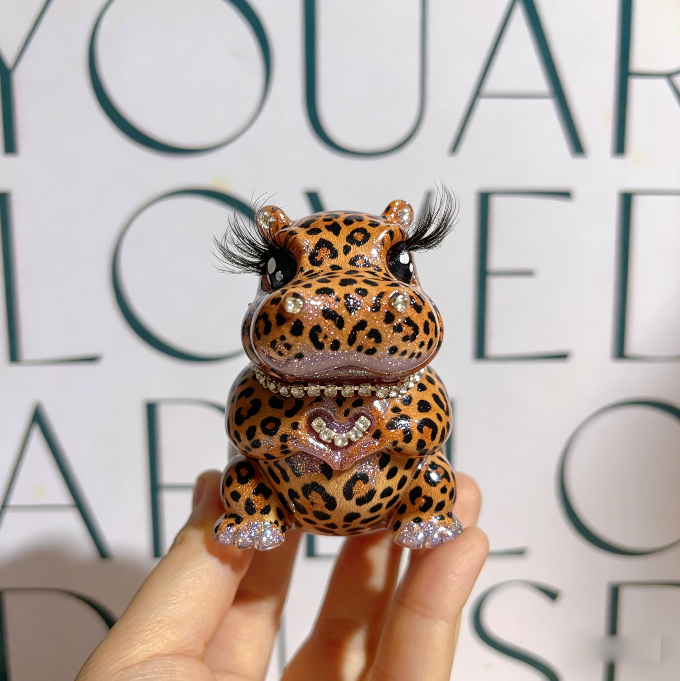 Handmade Heart Gesture Hippo Resin Ornament Mold