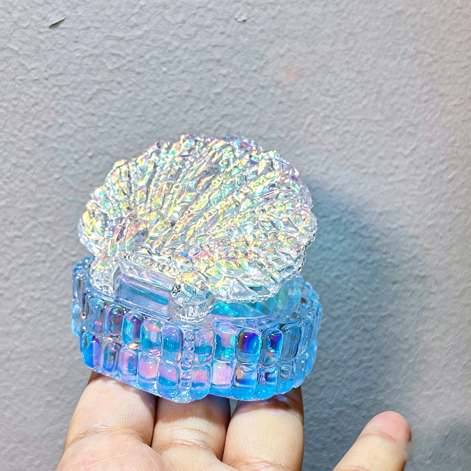 Handmade Diamond Flip-Top Shell Storage Resin Mold