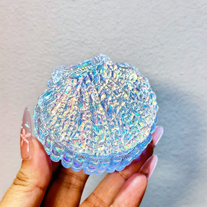 Handmade Diamond Flip-Top Shell Storage Resin Mold