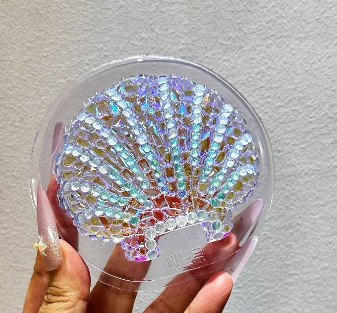 Handmade Diamond Flip-Top Shell Storage Resin Mold