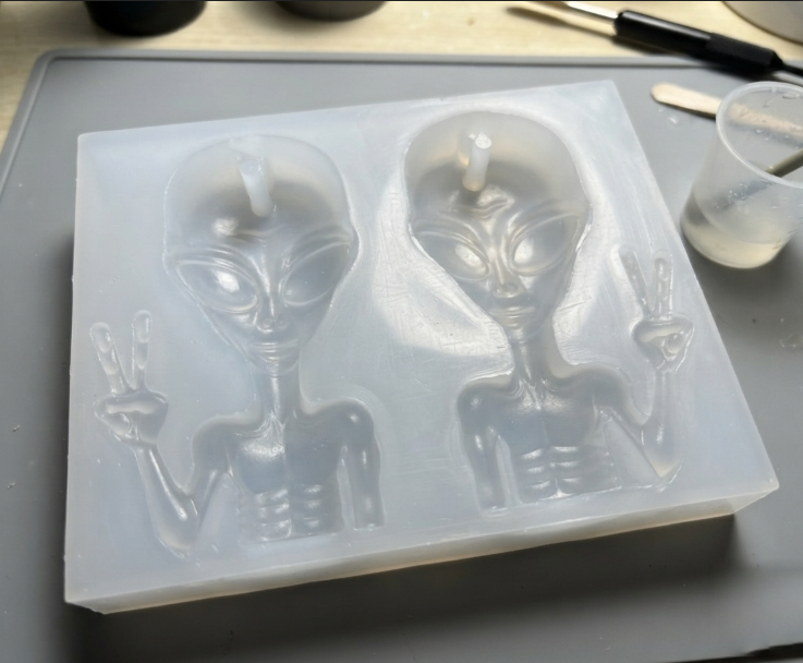 [VIP EXCLUSIVE] Handmade Alien Earring & Jewelry Decoration Resin Mold