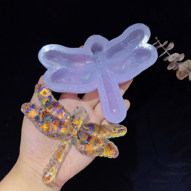 Handmade Diamond Dragonfly Figurine Resin Mold