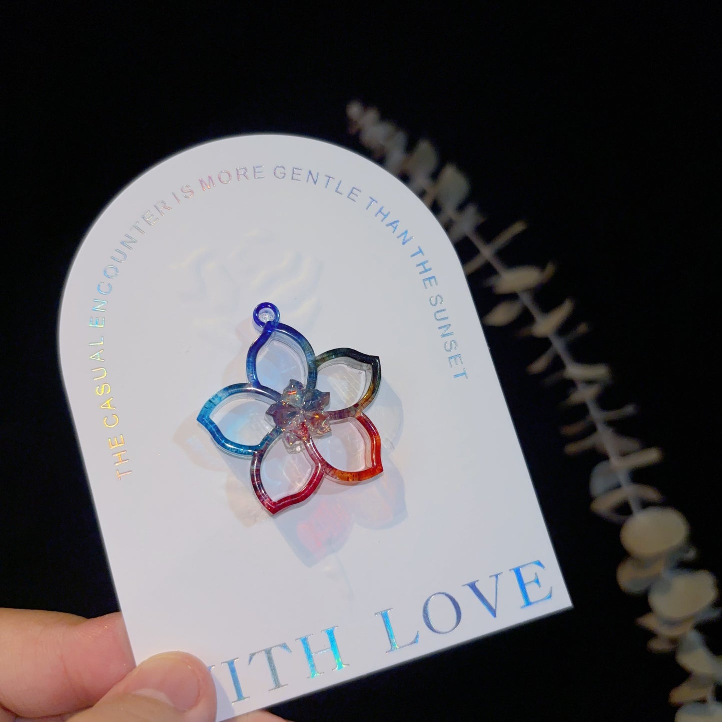 Molde de resina para colgante de flor hueca hecho a mano con agujero 