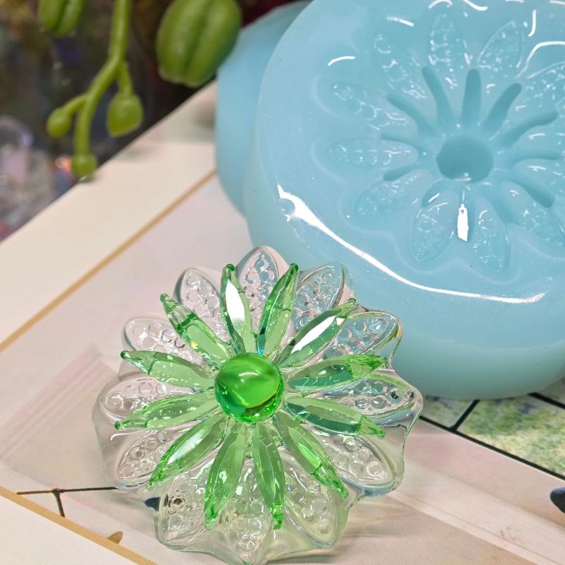 Handmade Crystal Diamond Pearl Crystal Flower Brooch Resin Mold