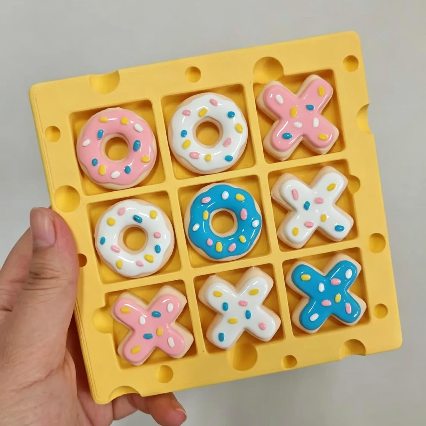Handmade Cut Donut Tic Tac Toe Resin Mold Set【A cheese-shaped board+donut-inspired game pieces】