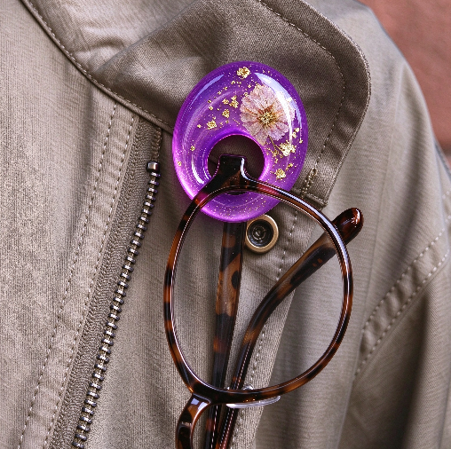 Cute Animal-Shaped Eyeglass Holder Brooch Resin Mold