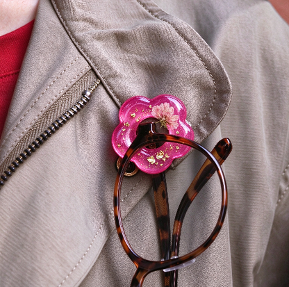Cute Animal-Shaped Eyeglass Holder Brooch Resin Mold