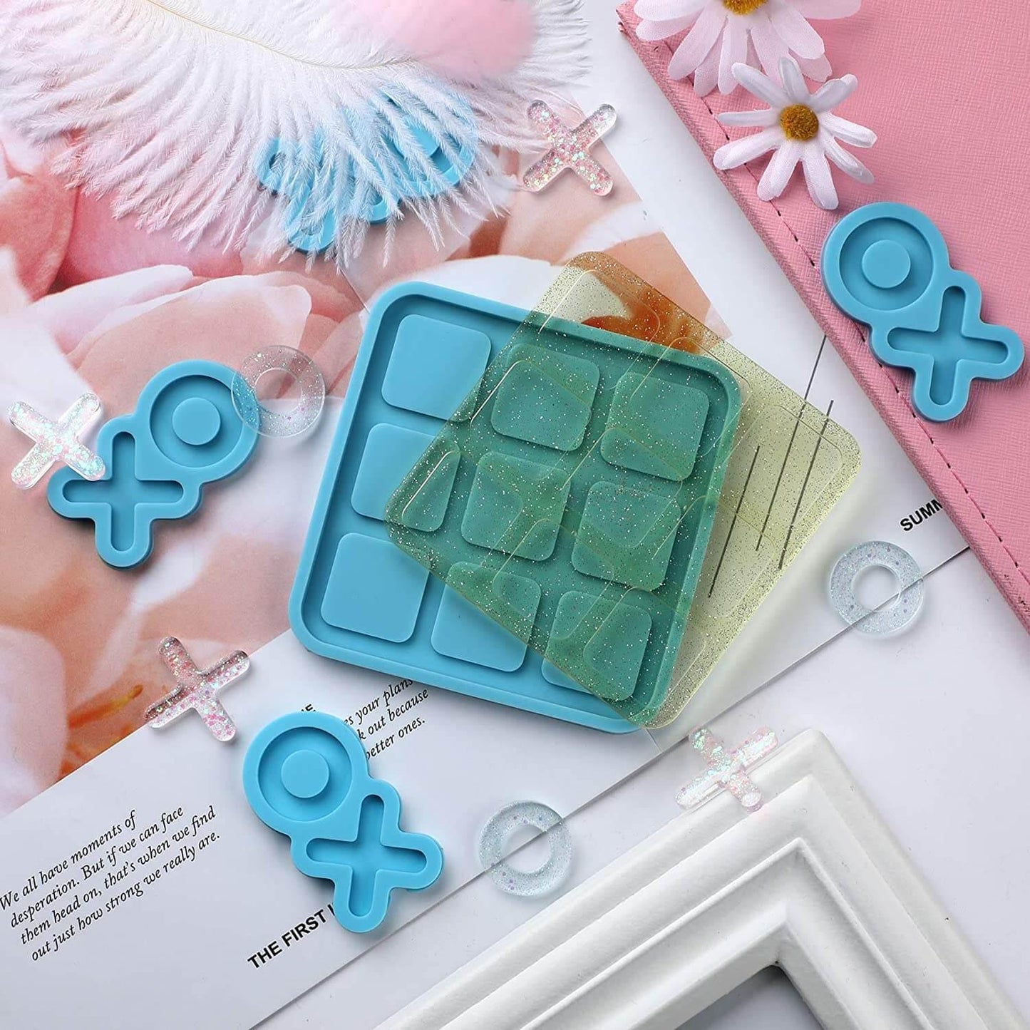 Tic Tac Toe Resin Mold with 4 Chess Pieces Molds - IntoResin